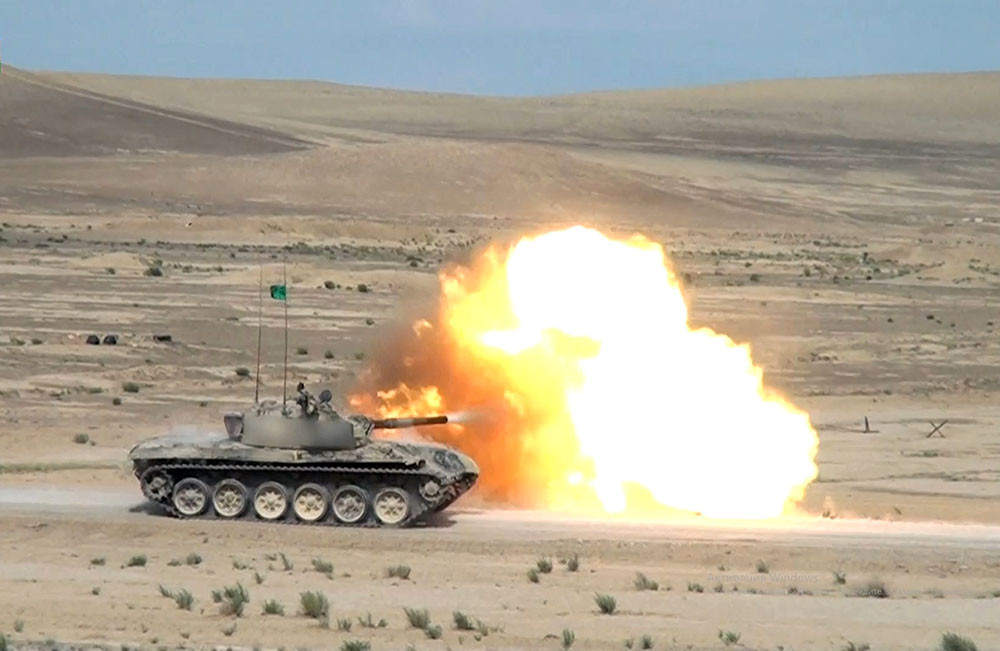 Azerbaijani Army continues training of tank units