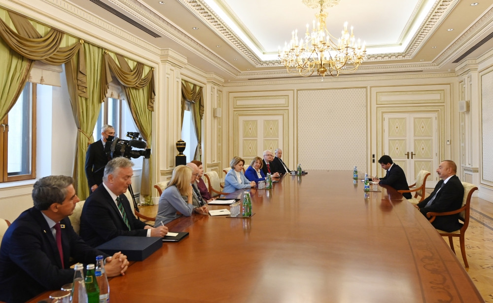 President Ilham Aliyev received co-chairs and members of Board of Trustees of Nizami Ganjavi International Center