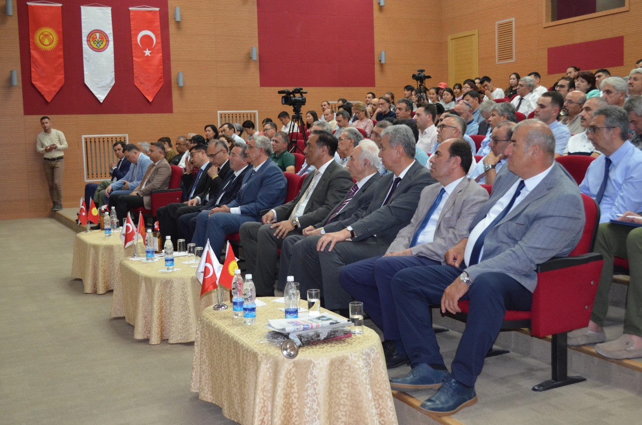 Bişkekdə “Tarix yazan liderlər”mövzusunda konfrans