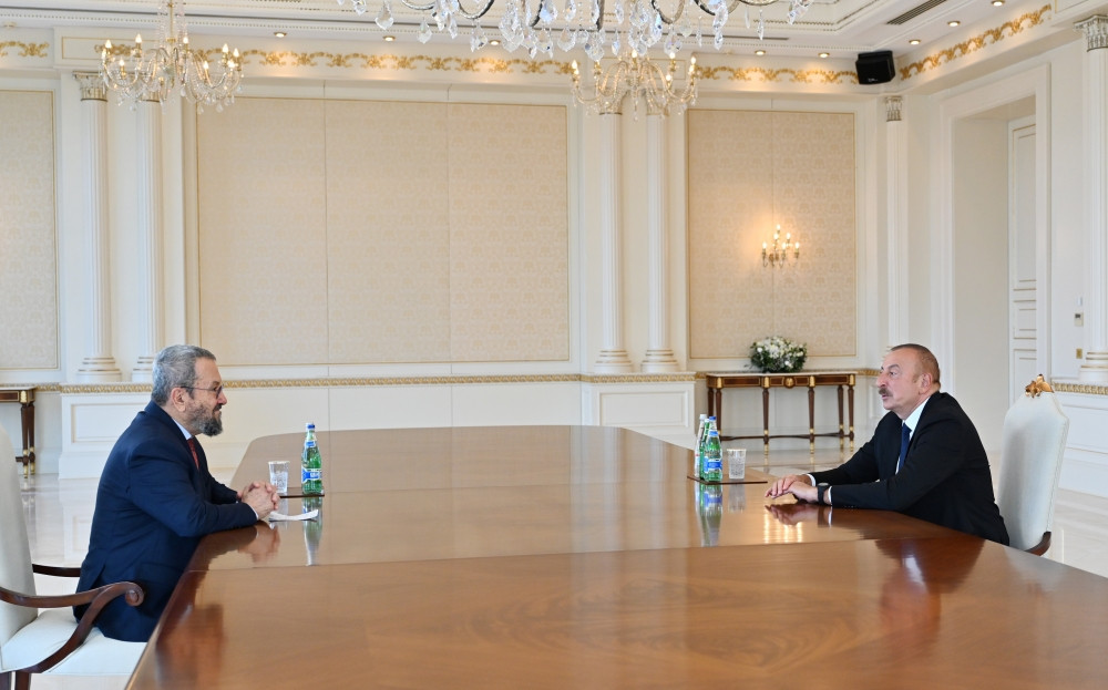 President Ilham Aliyev received former Prime Minister of Israel