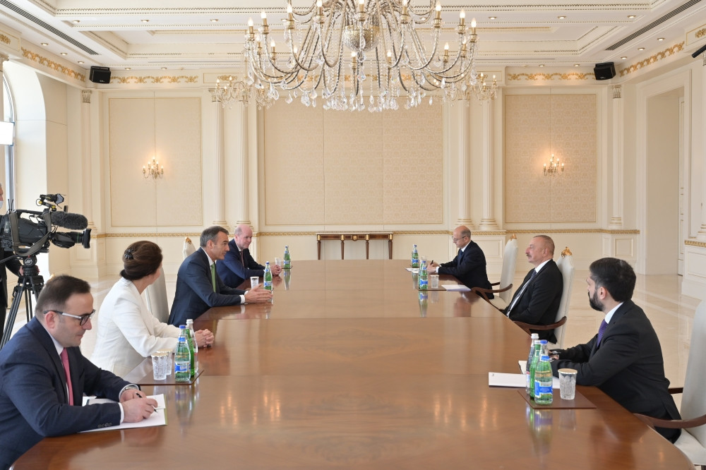 President Ilham Aliyev receives bp Chief Executive Officer