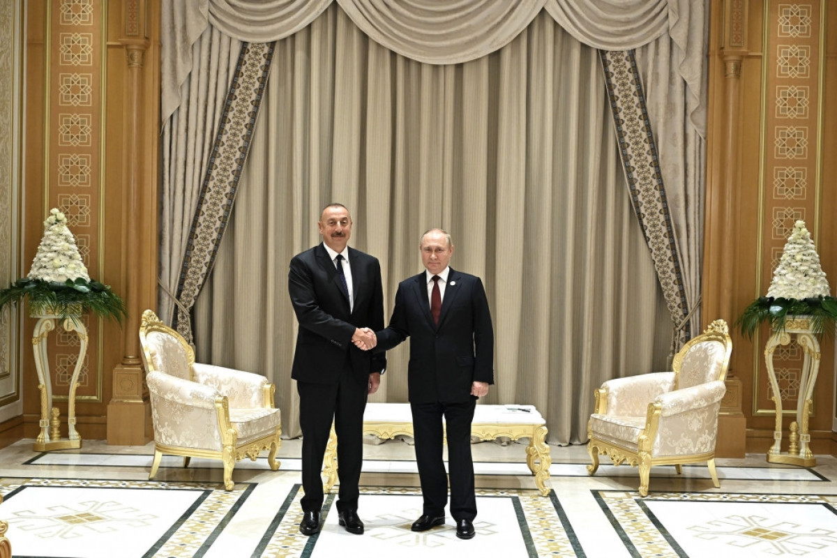 President Ilham Aliyev met with President of Russia Vladimir Putin in Ashgabat