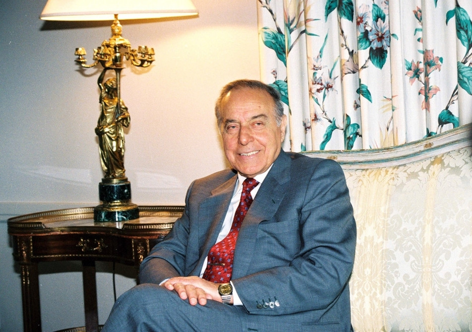 Путь Гейдара Алиева, начавшийся с июля 1969 года, ведет Азербайджан к новым победам и покорению новых вершин