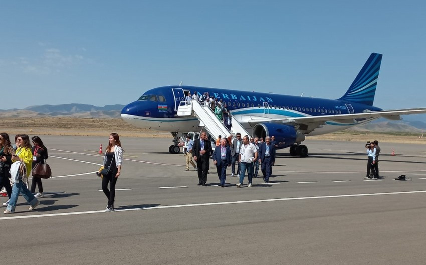 QH Parlament Şəbəkəsinin Bakı konfransının iştirakçıları Qarabağa səfər edib