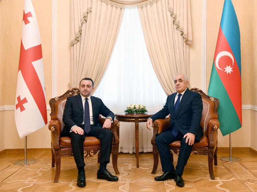 Azerbaijani PM Ali Asadov offers condolences to Georgian counterpart