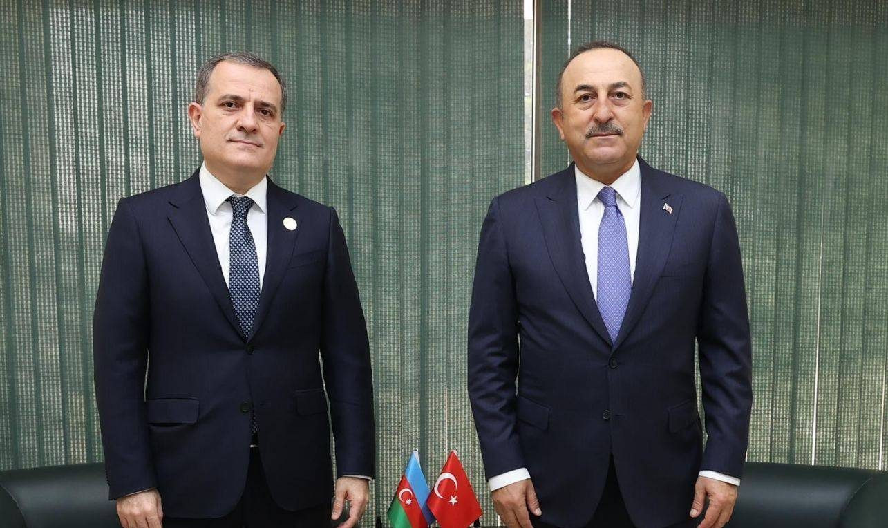 Главы МИД Азербайджана и Турции провели телефонный разговор