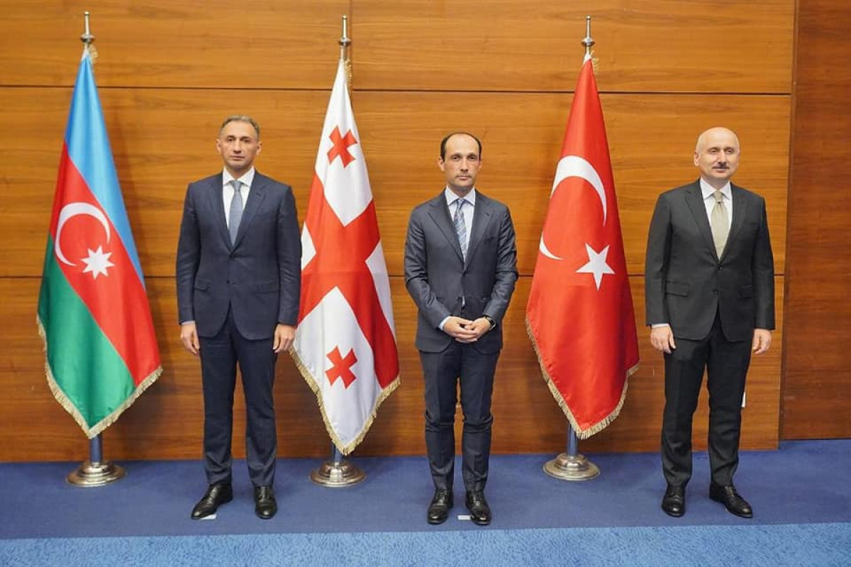 Tbilisidə Türkiyə, Gürcüstan və Azərbaycanın nəqliyyat nazirləri görüşüblər