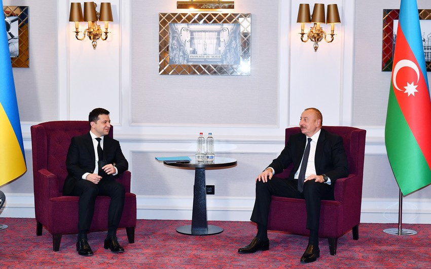 Azerbaijani President congratulates Ukrainian counterpart