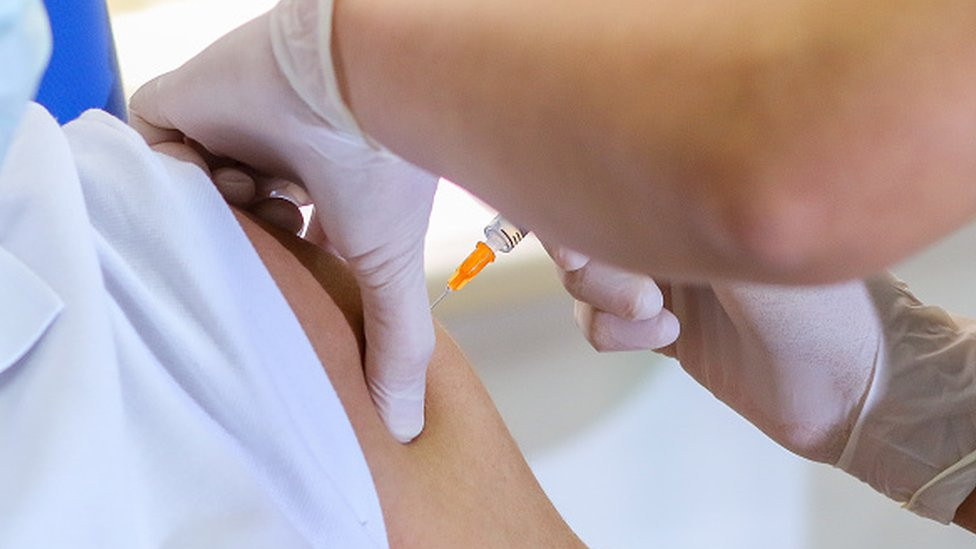 Koronavirus əleyhinə peyvənd olunanların sayı açıqlanıb