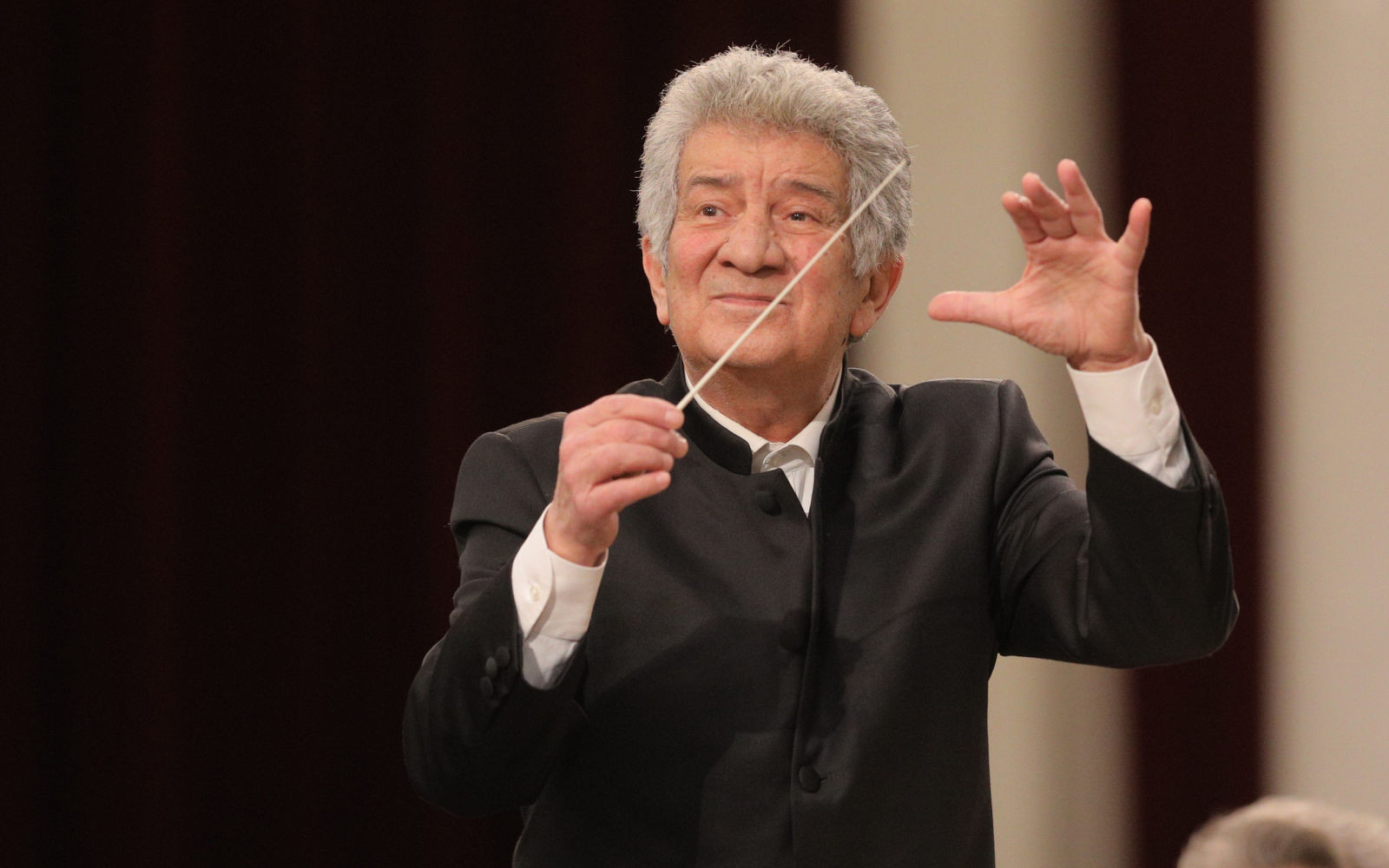 Xalq artisti Rauf Abdullayev təltif edildi