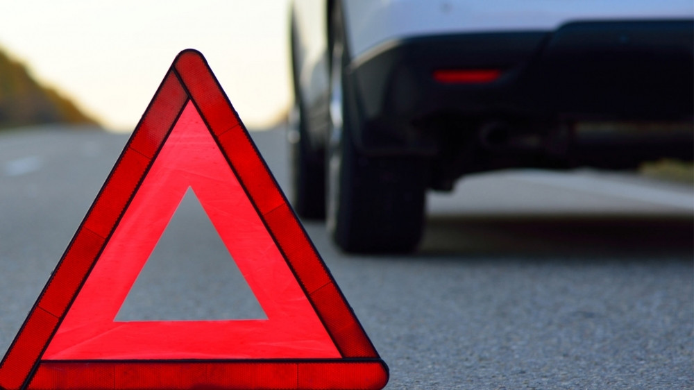 Biləsuvarda yol-nəqliyyat hadisəsi baş verib: ölən və yaralanan var