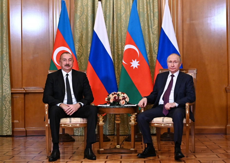 Meeting of Azerbaijani, Russian presidents begins in Sochi