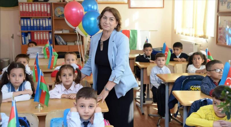 Beynəlxalq Müəllimlər Günüdür