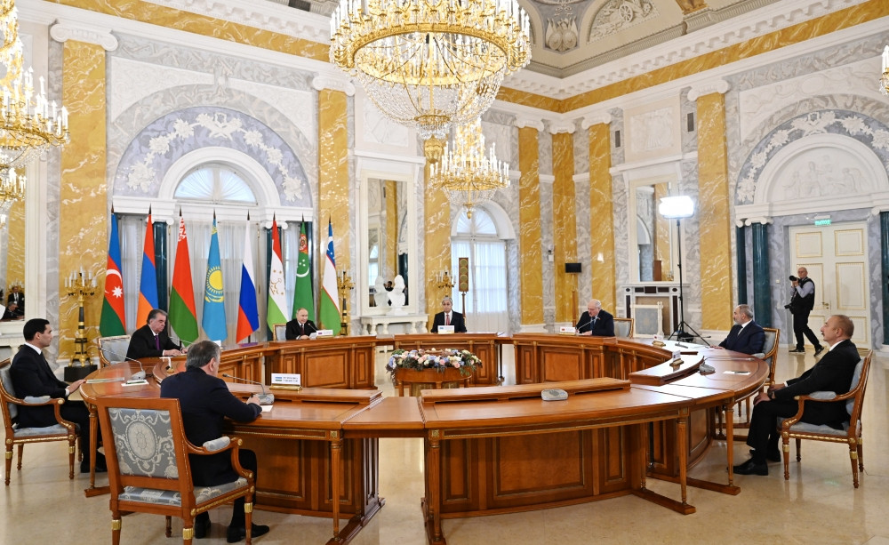 Informal meeting of CIS heads of state held in St. Petersburg