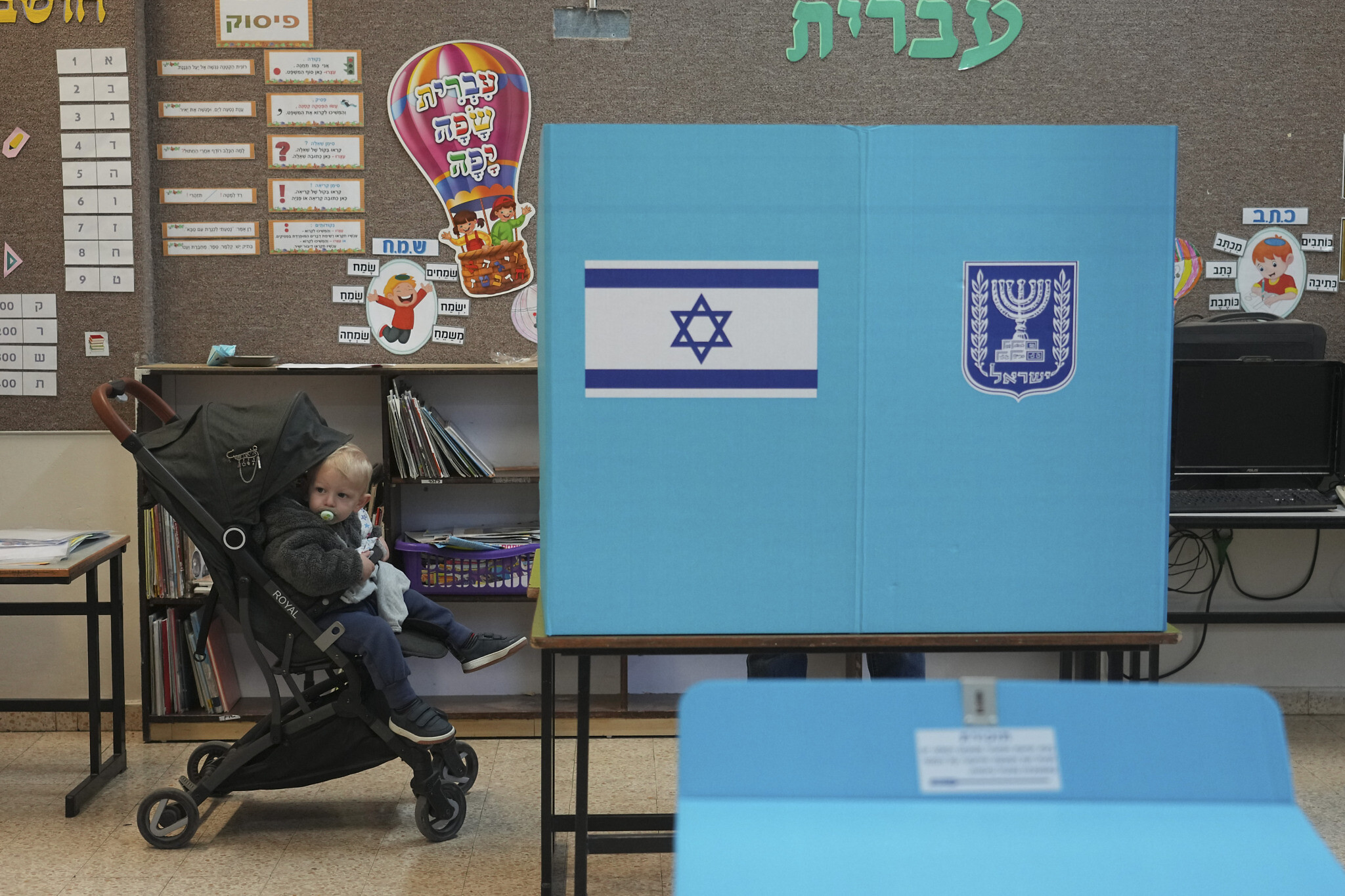 İsraildə növbədənkənar parlament seçkiləri keçirilir