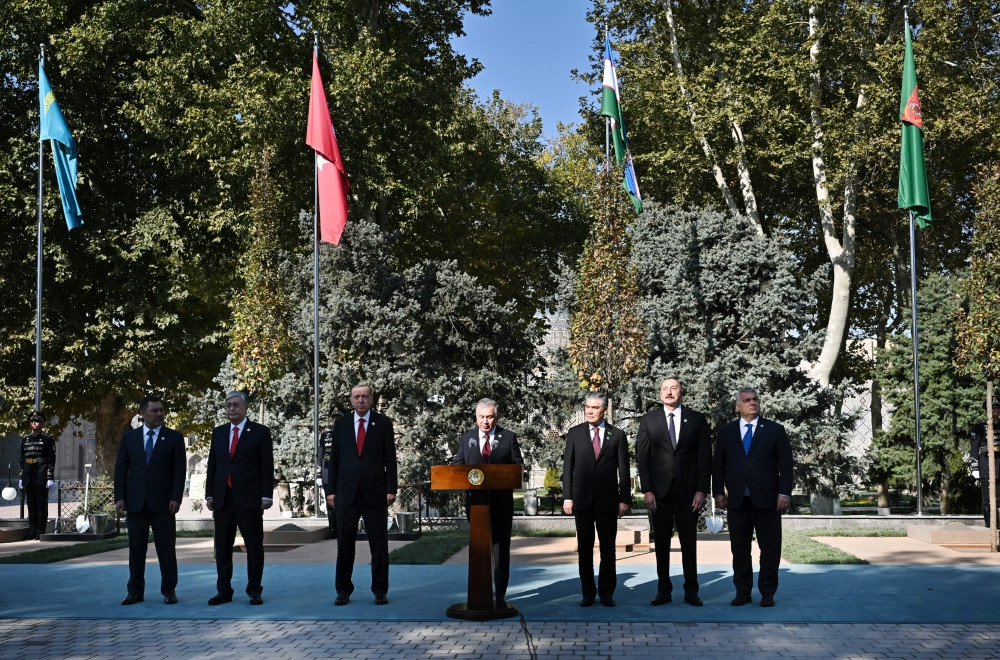 Heads of state and government attending Summit plant trees in Registan Square of Samarkand