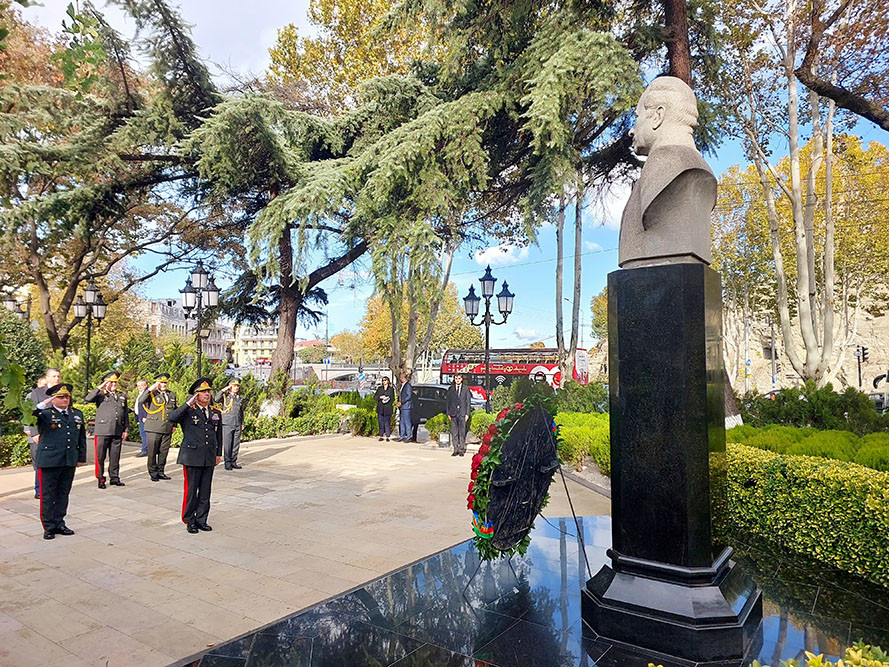 Zakir Həsənov Gürcüstanda rəsmi səfərdədir