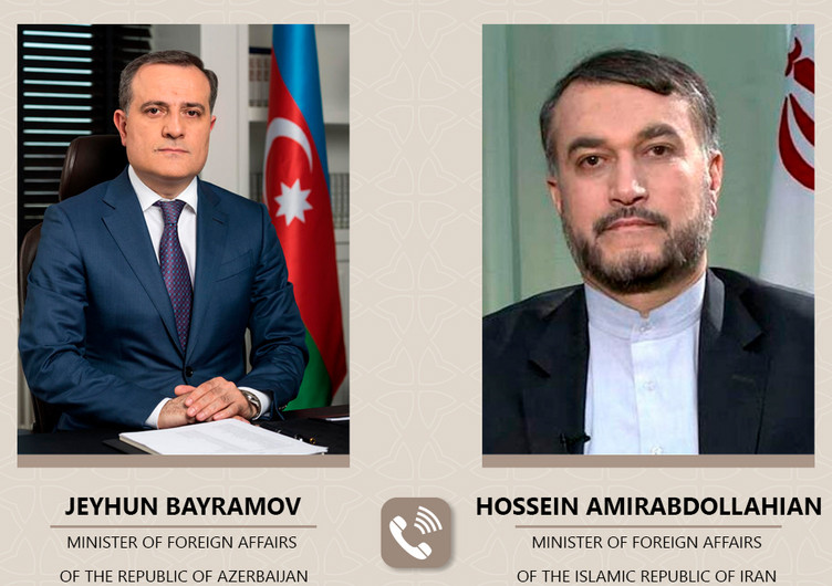 Azerbaijani, Iranian FMs mull ties in phone call