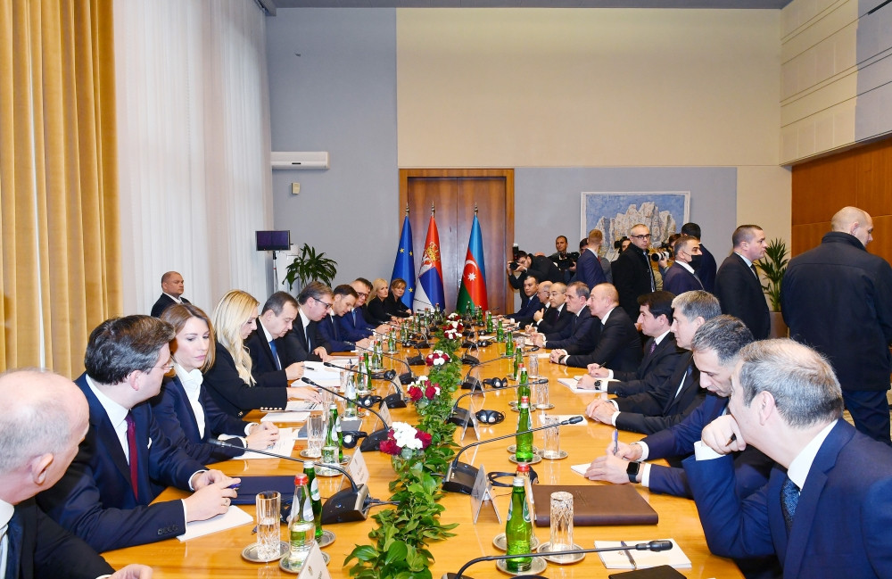 President Ilham Aliyev, President of Serbia Aleksandar Vucic held expanded meeting