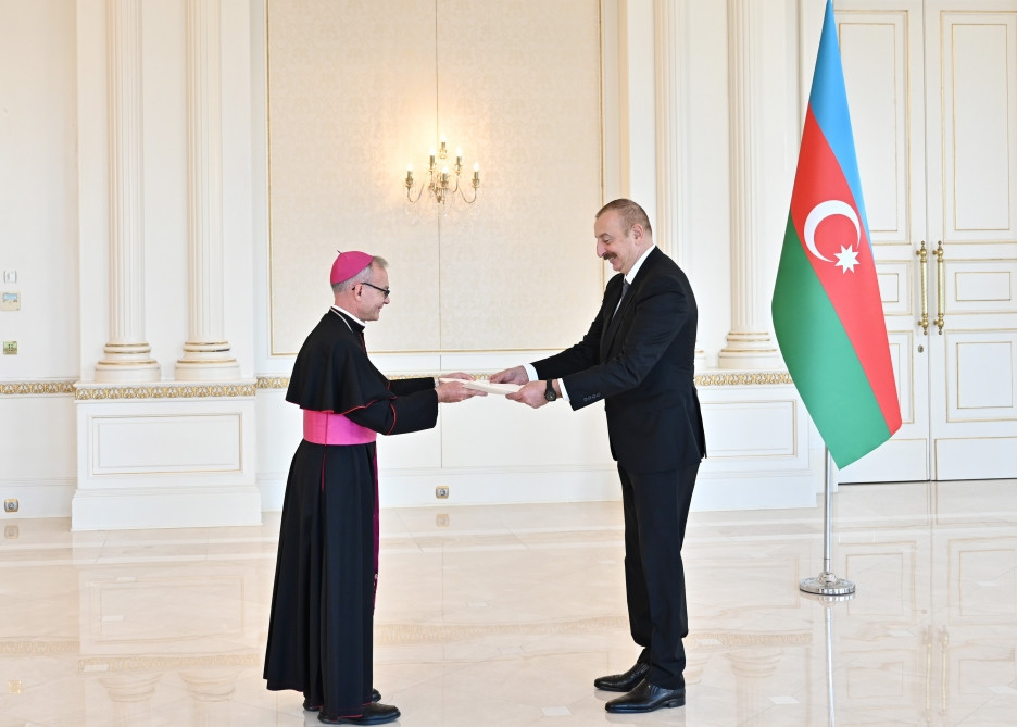 President Ilham Aliyev received credentials of incoming ambassador of Vatican