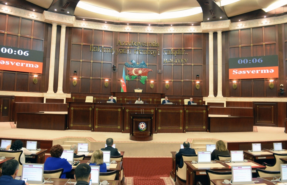 “Siyasi partiyalar haqqında” yeni qanun layihəsinə 66 dəyişiklik edilib