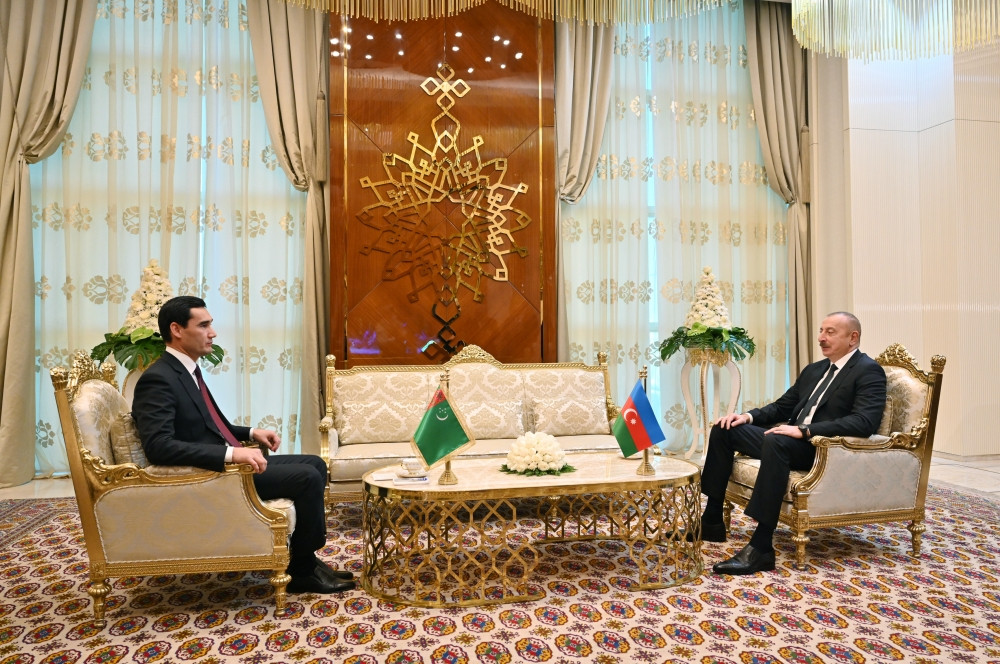 President Ilham Aliyev met with President of Turkmenistan Serdar Berdimuhamedov