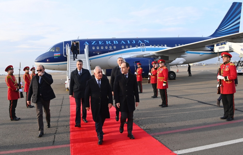Azerbaijani PM embarks on official visit to Georgia