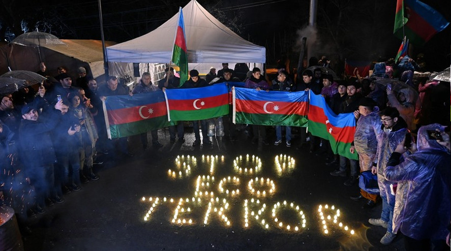 Участники акции протеста на дороге Ханкенди-Лачын организовали флешмоб