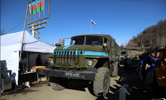 Peacekeepers' supply vehicles pass freely along Shusha-Khankandi road again
