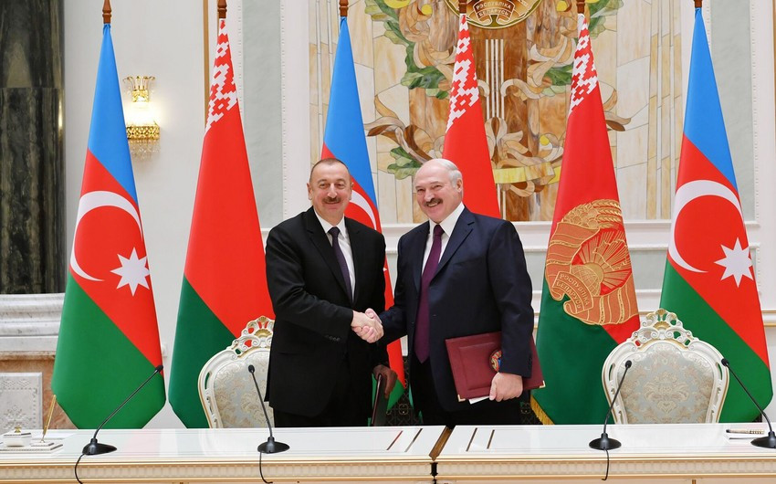 Lukashenko congratulates Ilham Aliyev
