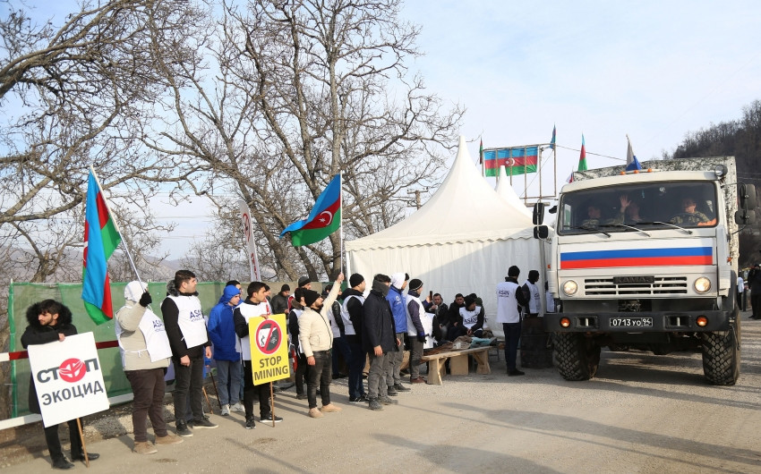 ICRC vehicles pass freely through Khankandi-Lachin road