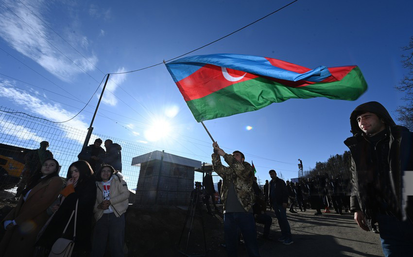 Xankəndi-Laçın yolunda keçirilən etiraz aksiyası iyirmi beş gündür davam edir