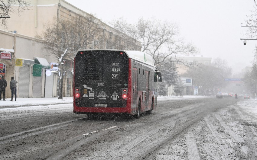 Завтра в Баку ожидается снег и гололед
