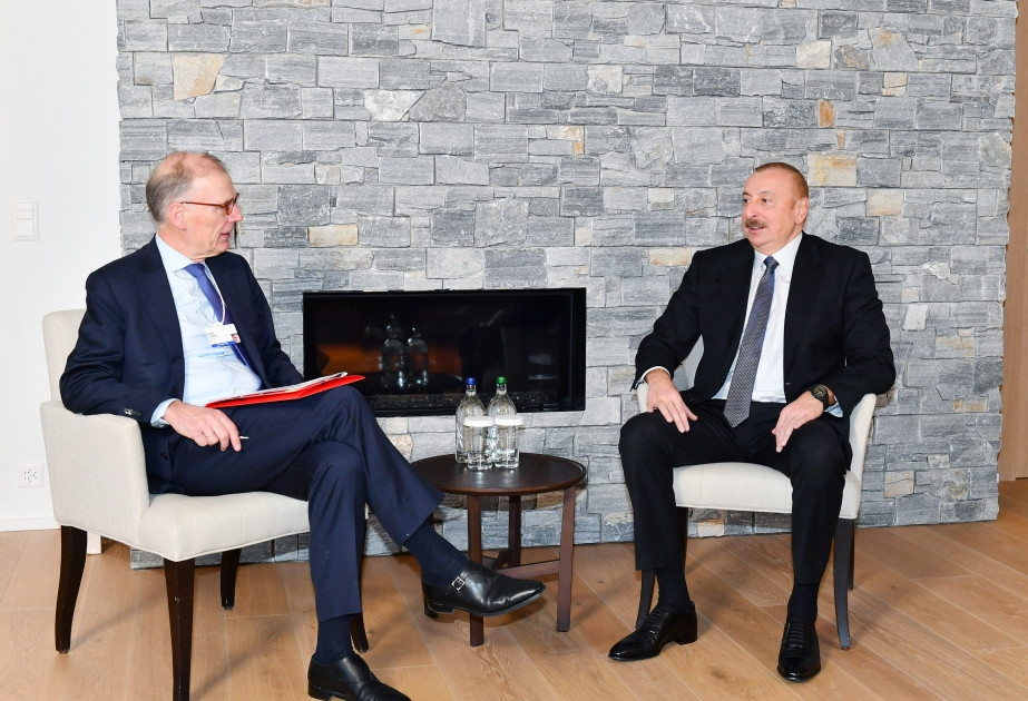 President Ilham Aliyev met with President and Chief Executive Officer of Carlsberg Group in Davos
