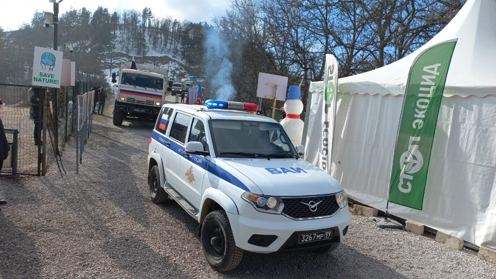 Daha bir avtomobil karvanının aksiya ərazisindən keçidinə şərait yaradılıb