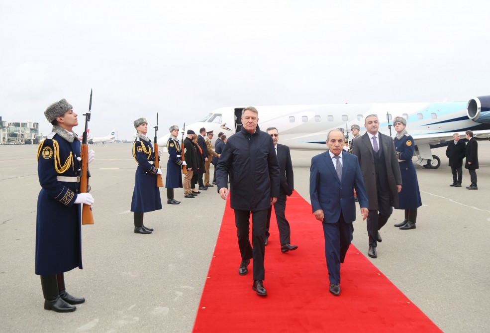 Romanian President Klaus Iohannis arrives in Azerbaijan for official visit