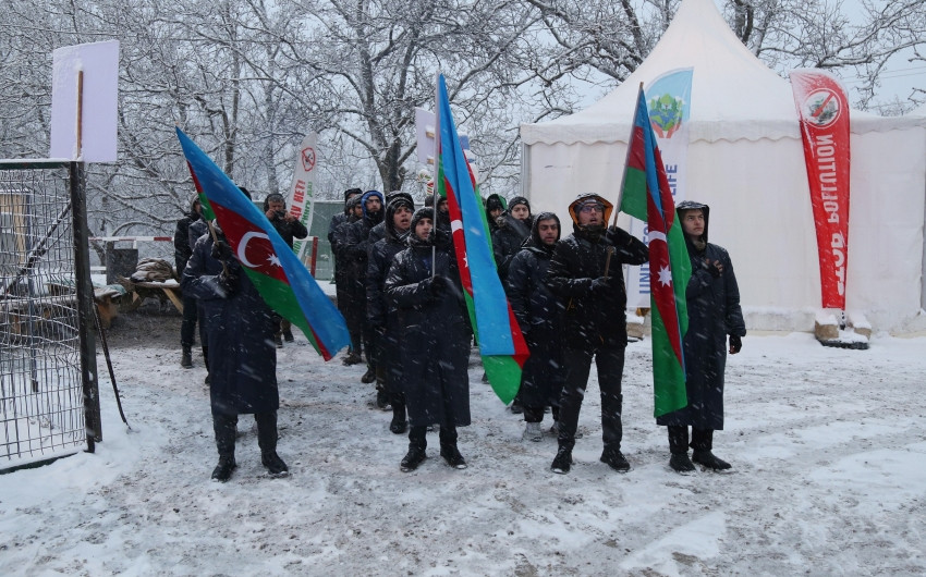 59-cu gün: Ekoaksiya havanın qarlı olmasına baxmayaraq böyük coşqu ilə davam edir