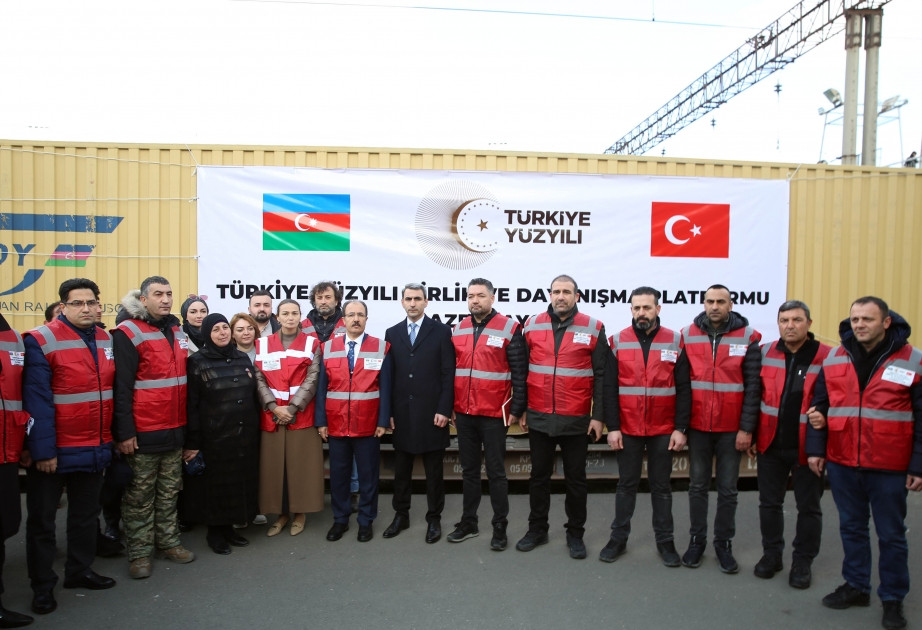 Bakı-Tbilisi-Qars dəmir yolu ilə Türkiyəyə yardım yola salınıb