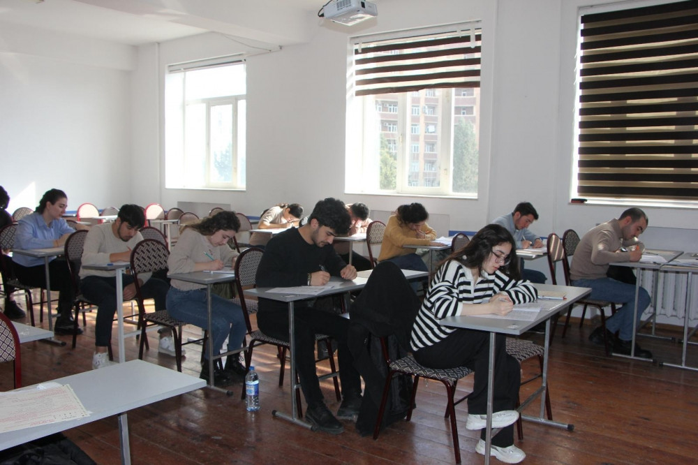 Ali məktəblərin magistraturalarına qəbul imtahanı keçirilib