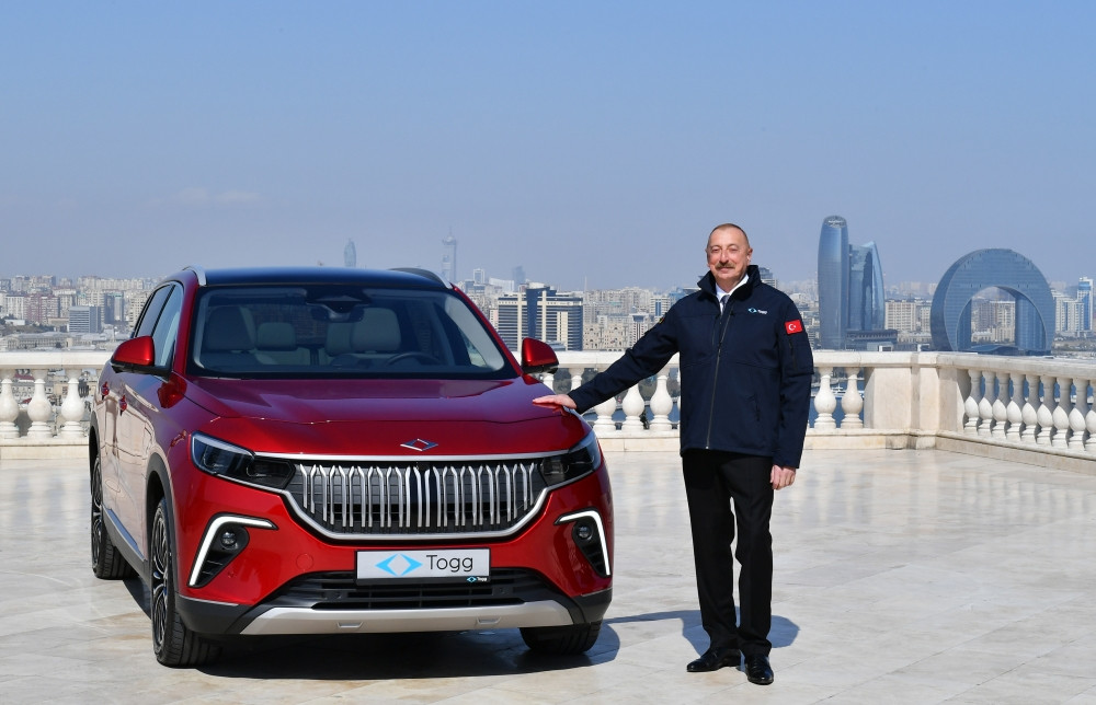 Türkiye’s first indigenous electric car Togg presented to President of Azerbaijan Ilham Aliyev