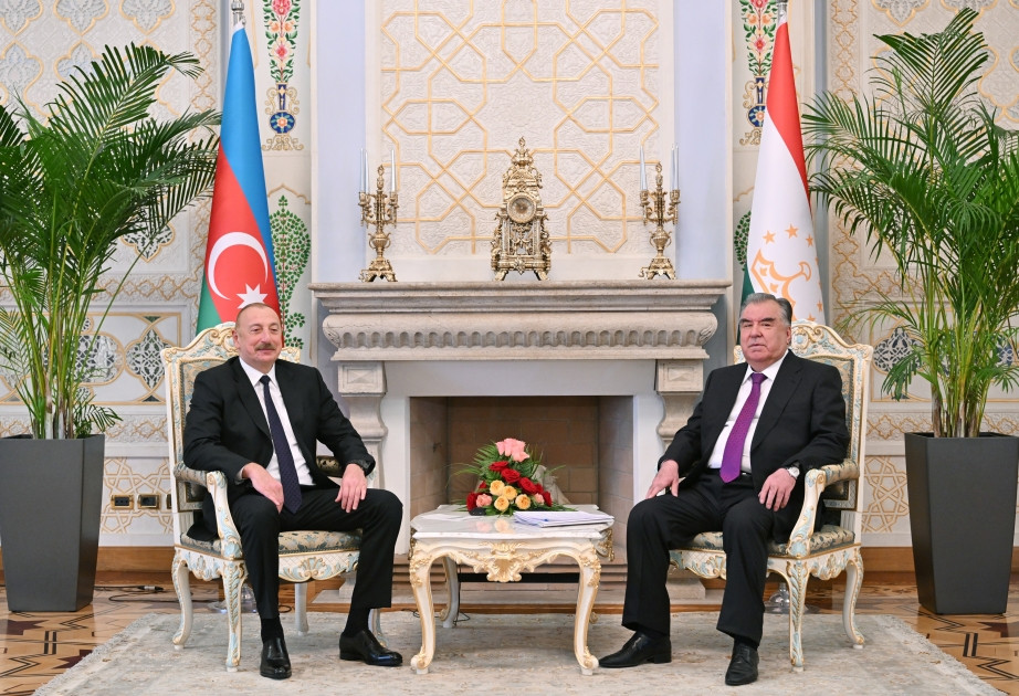 President Ilham Aliyev held one-on-one meeting with President of Tajikistan Emomali Rahmon