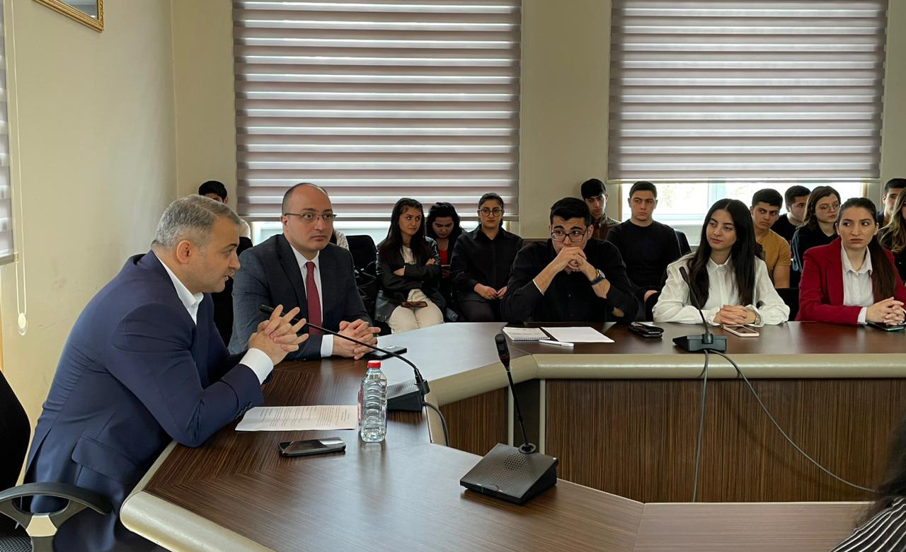 Состоялись обсуждения на тему «Информационная политика и дезинформация, форма и характер кибератак»