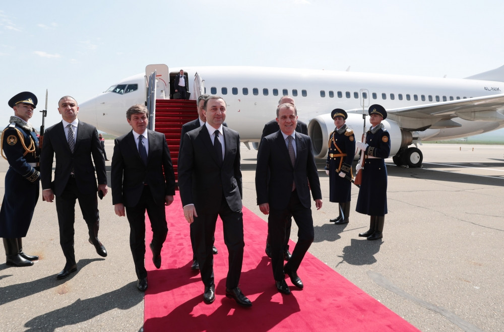Georgian PM Irakli Garibashvili arrives in Azerbaijan for working visit