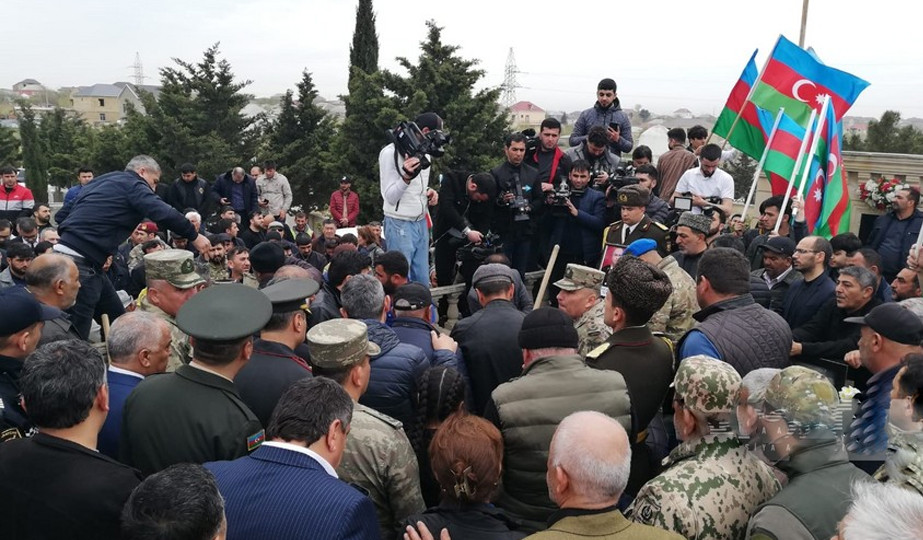 Qəhrəman şəhidlərimiz dəfn olunub
