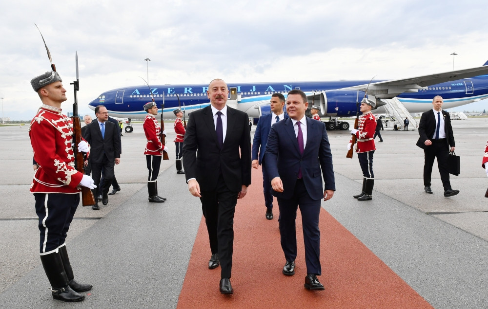 President Ilham Aliyev arrived in Bulgaria for working visit