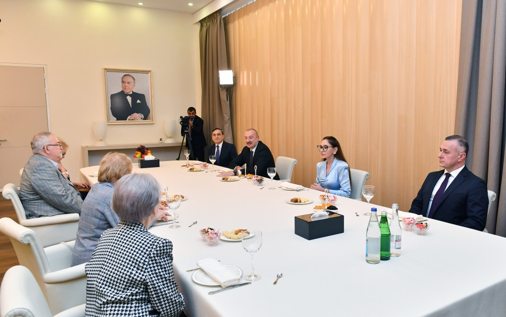 President Ilham Aliyev and First Lady Mehriban Aliyeva talked with ophthalmologists who worked at the same time with academician Zarifa Aliyeva