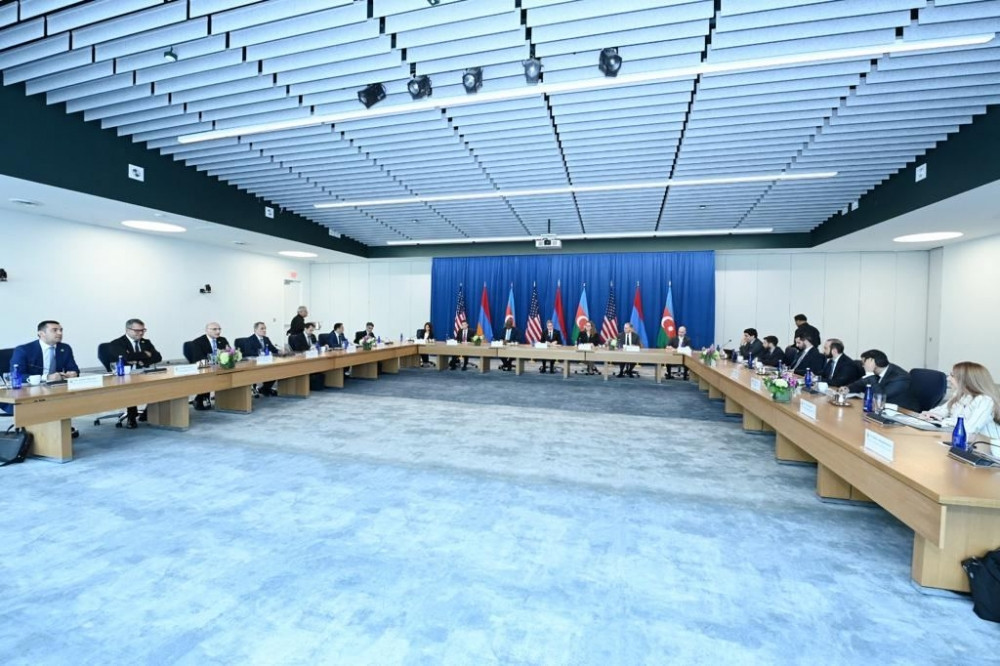 Azerbaijani, Armenian FMs meet in US