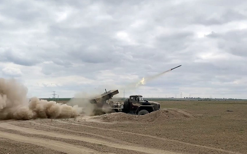 Azerbaijani Army holding rocket and artillery troops’ exercises