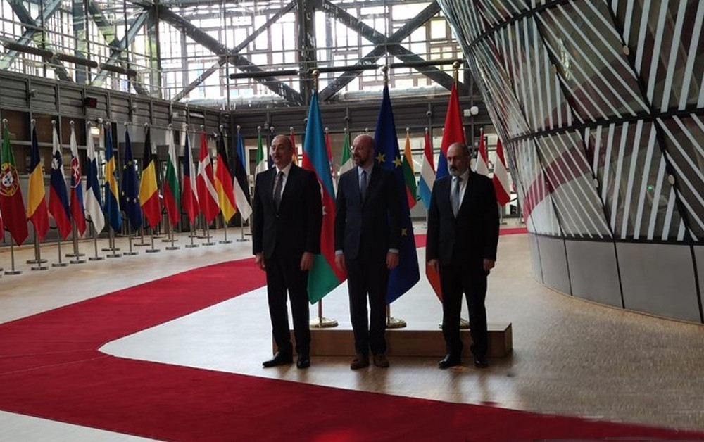 Trilateral meeting between Azerbaijani President, European Council President and Armenian Prime Minister begins in Brussels