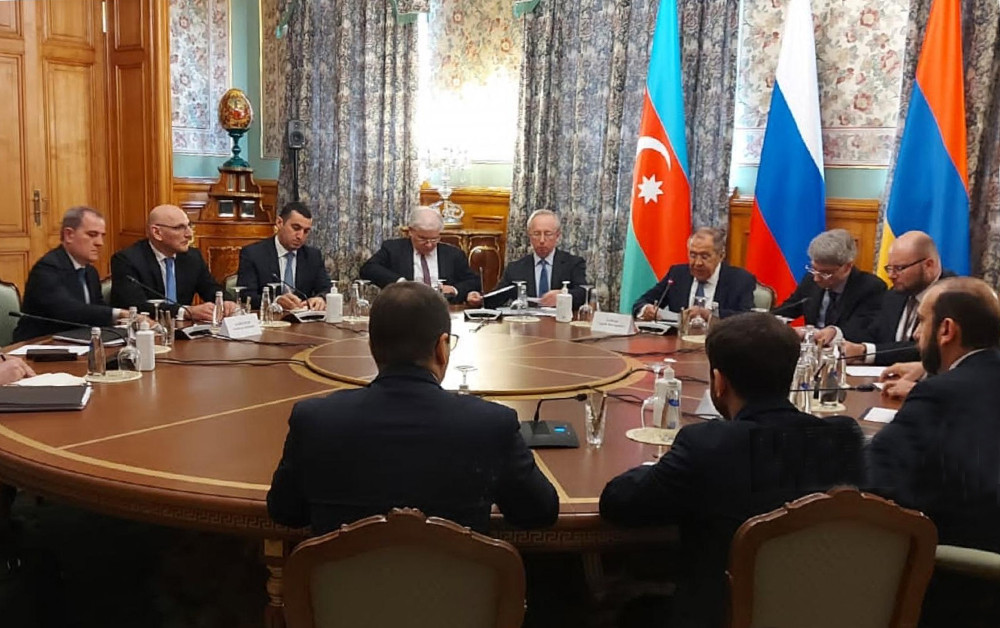 Meeting of foreign ministers of Azerbaijan, Russia and Armenia kicks off in Moscow